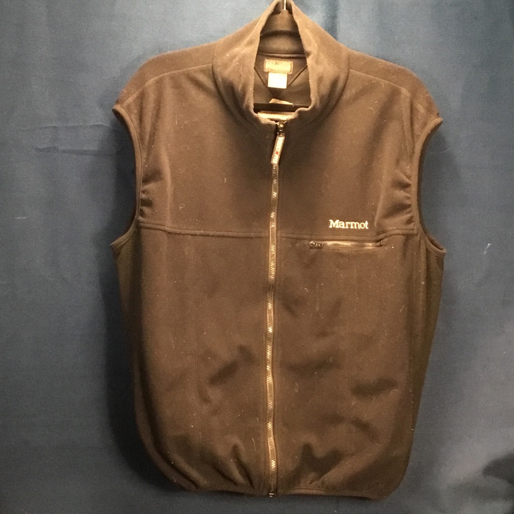 Marmot Men's “High Country” Windstopper  fleece vest
Style 8710P
Men’s XL